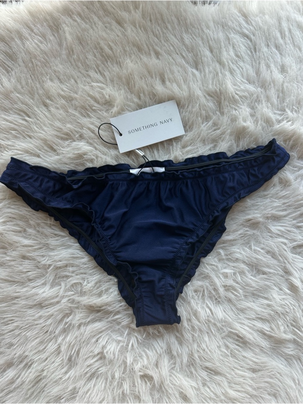 Something Navy Peony Navy Ruffle Trim Bikini Bottom M - Picture 3 of 12
